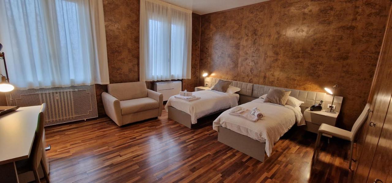 Forumguesthouse Verdi Centro Storico Parma Esterno foto
